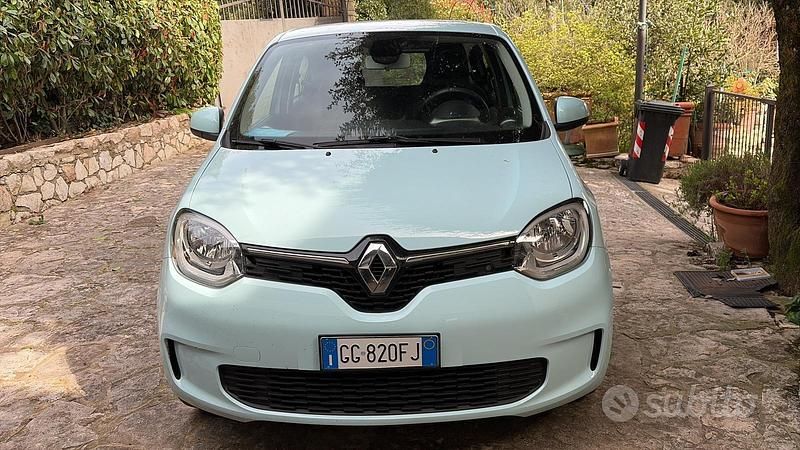 Usata Renault Twingo 60 kW (82 CV) 2021 Blu Utilitaria