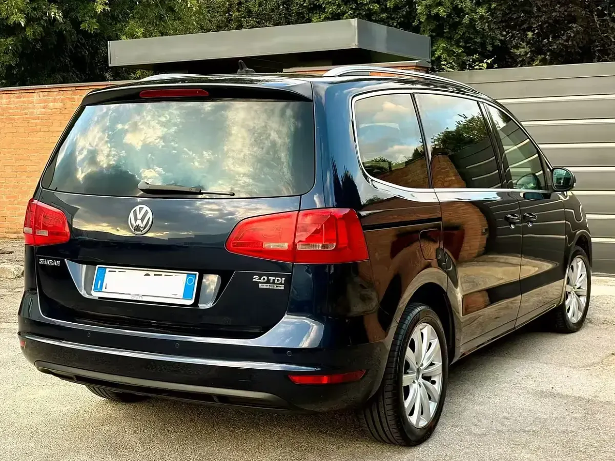 Usata VW Sharan 140 CV (102 kW) 2014 Bluazzurro Monovolume