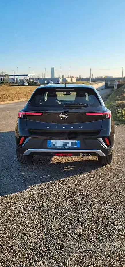 Usata Opel Mokka 131 CV (96 kW) 2022 Nero SUV