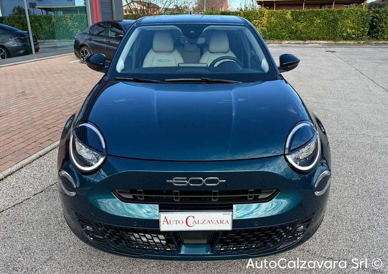 Nuova Fiat 600 La Prima 101 CV (74 kW) 2025 Verde mare SUV