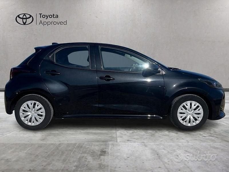 Usata Toyota Yaris Active 72 CV (52 kW) 2023 Nero Utilitaria