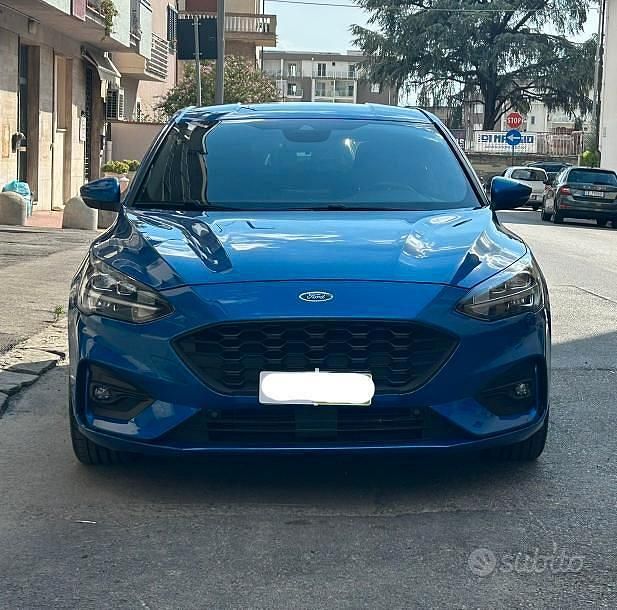 Usata Ford Focus ST-Line 125 CV (91 kW) 2019 Blu Berlina