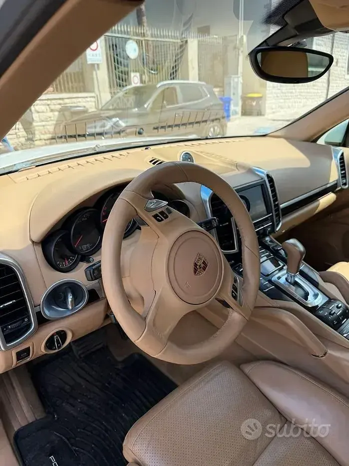 Usata Porsche Cayenne 250 CV (183 kW) 2014 Bianco SUV