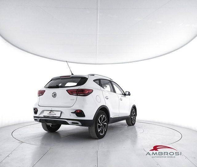Usata MG ZS Luxury 111 CV (81 kW) 2024 Bianco SUV
