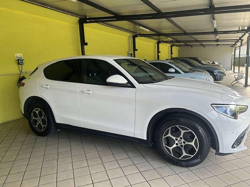 Usata Alfa Romeo Stelvio Business 160 CV (117 kW) 2022 Bianco SUV
