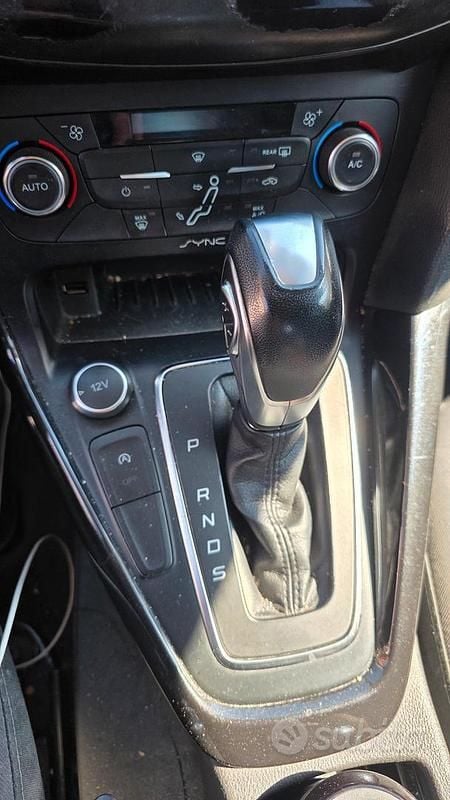 Usata Ford Focus Titanium 120 CV (88 kW) 2017 Grigio Berlina