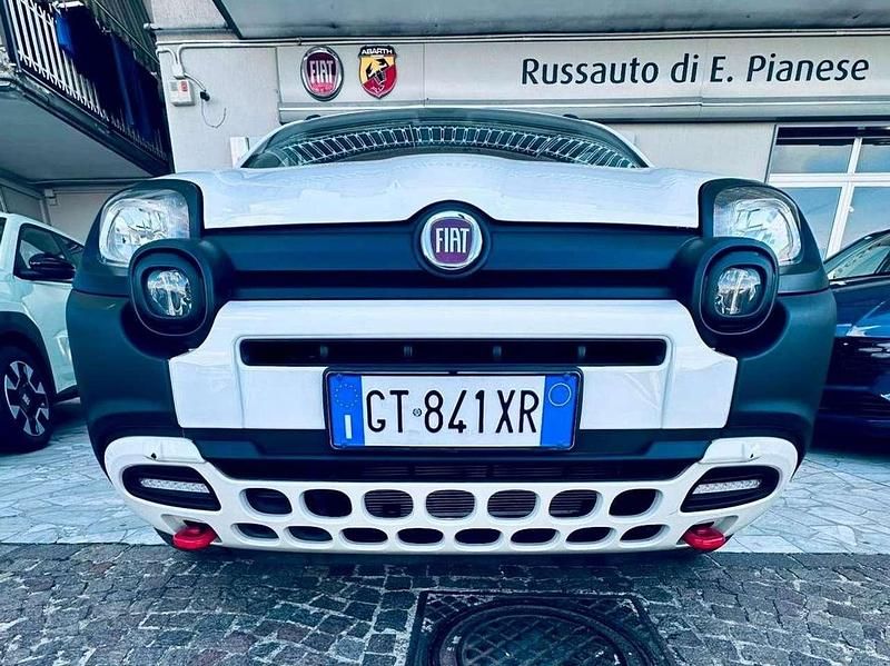 Bianco gelato Usata 2024 Fiat Panda Cross Cross Due volumi | 13.900 € (Buon prezzo) - Immagine 1/4