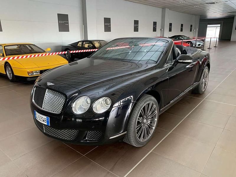 Usata Bentley Continental GT Convertible 610 CV (448 kW) 2009 Nero metallizzato Cabrio