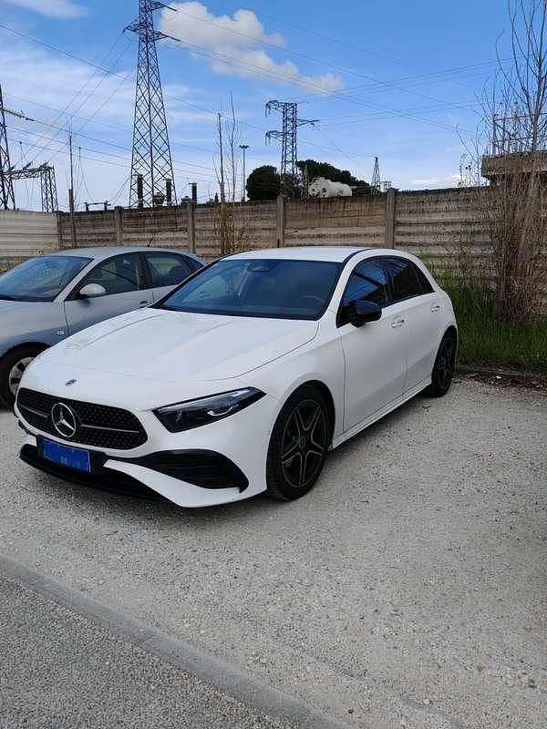 Usata Mercedes A180 AMG Line Premium Plus 116 CV (85 kW) 2024 Bianco Berlina