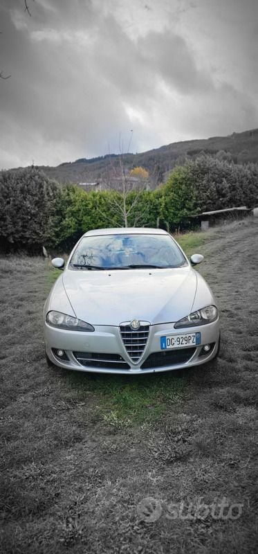 Usata Alfa Romeo 147 120 CV (88 kW) 2007 Grigio Utilitaria