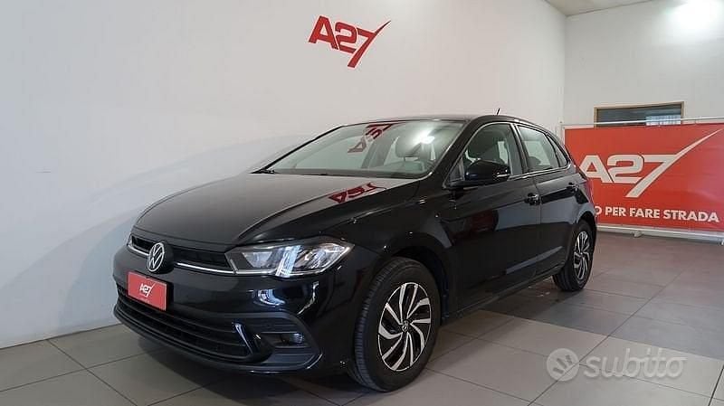 Usata VW Polo Life 95 CV (69 kW) 2025 Nero Utilitaria