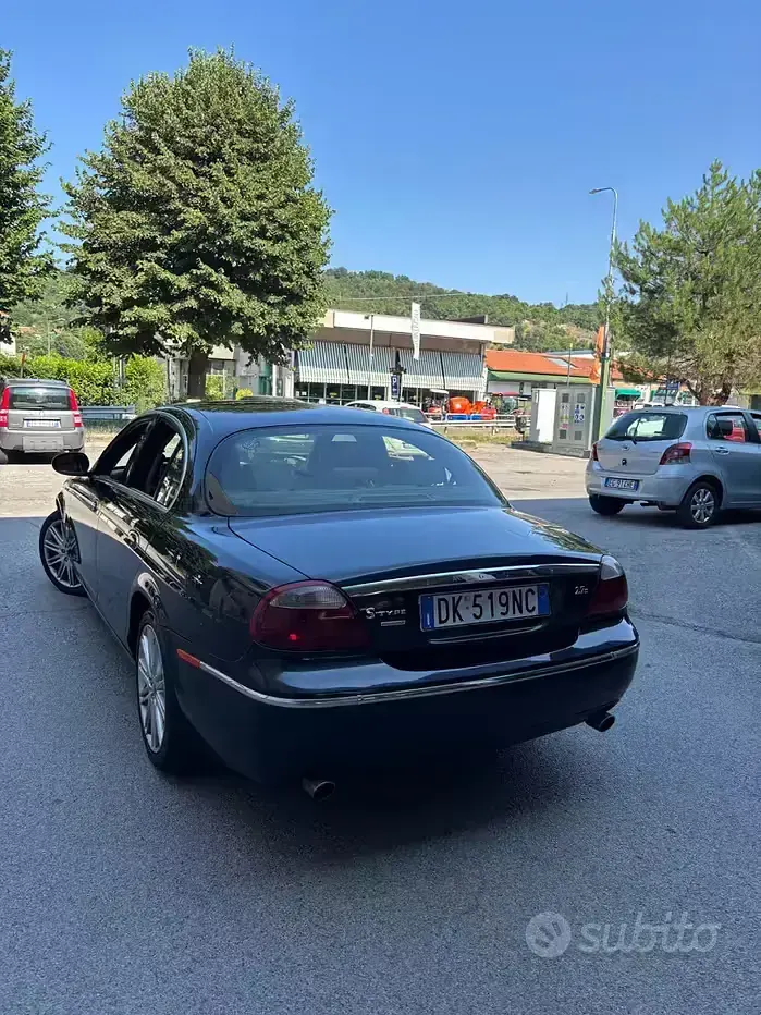 Usata Jaguar S-Type Executive 207 CV (152 kW) 2007 Nero Berlina