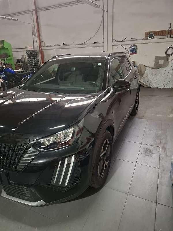 Usata Peugeot 2008 Allure 101 CV (74 kW) 2024 SUV