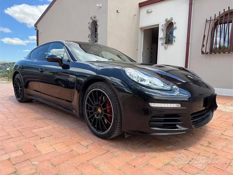 Usata Porsche Panamera 250 CV (183 kW) 2014 Nero Utilitaria