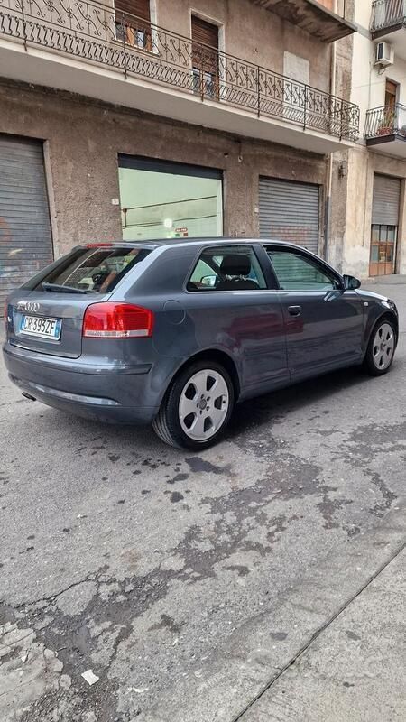Usata Audi A3 Attraction 140 CV (102 kW) 2004 Grigio Berlina