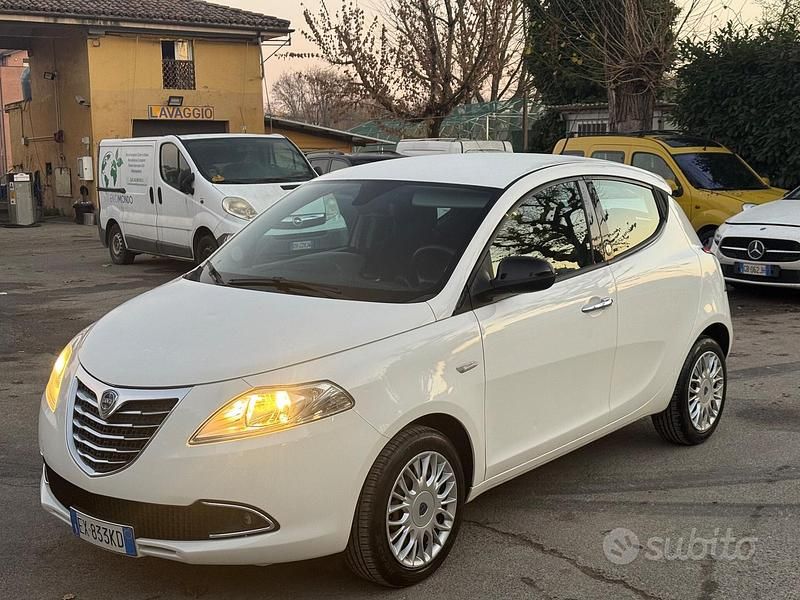 Usata Lancia Ypsilon 69 CV (50 kW) 2014 Utilitaria