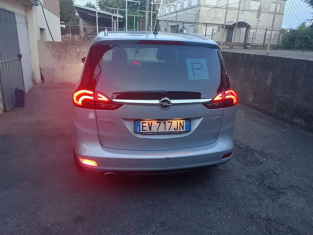 Usata Opel Zafira Tourer Cosmo 165 CV (121 kW) 2014 Monovolume