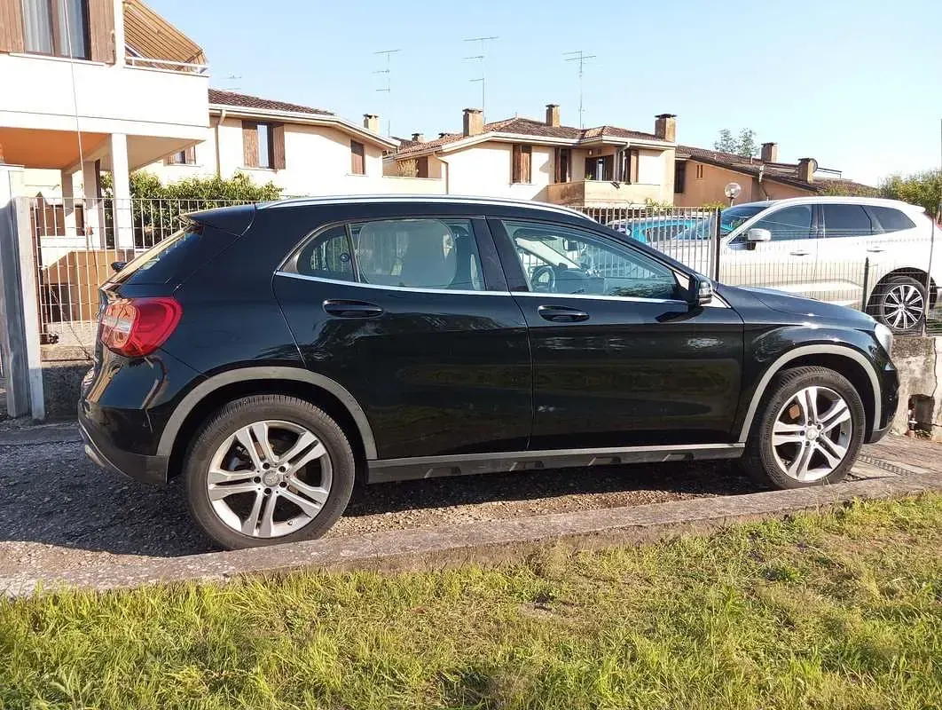 Usata Mercedes GLA200 136 CV (100 kW) 2015 SUV