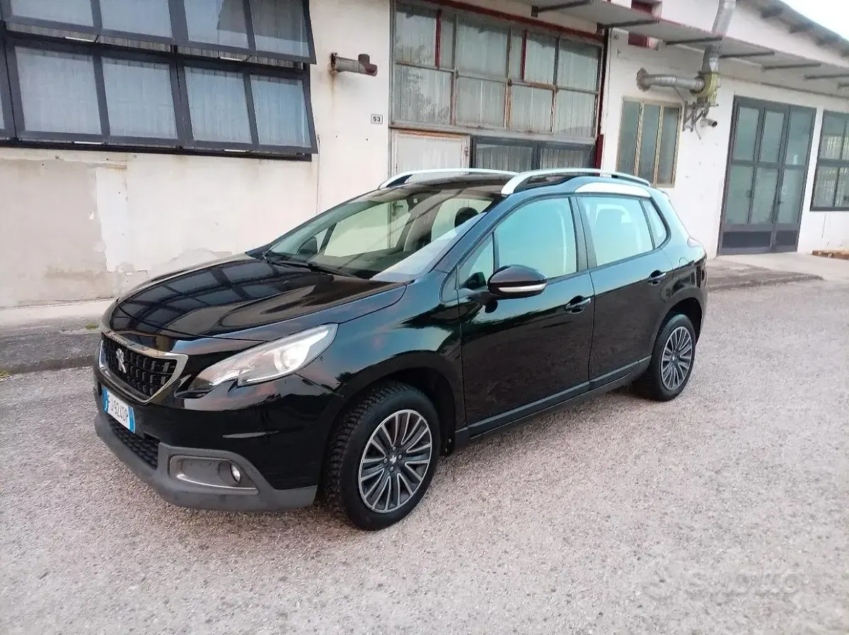 Usata Peugeot 2008 99 CV (72 kW) 2017 Nero SUV