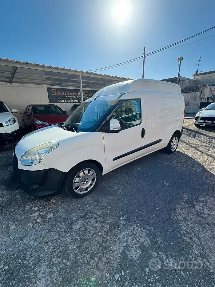 Usata Fiat Doblò 90 CV (66 kW) 2014 Bianco Monovolume
