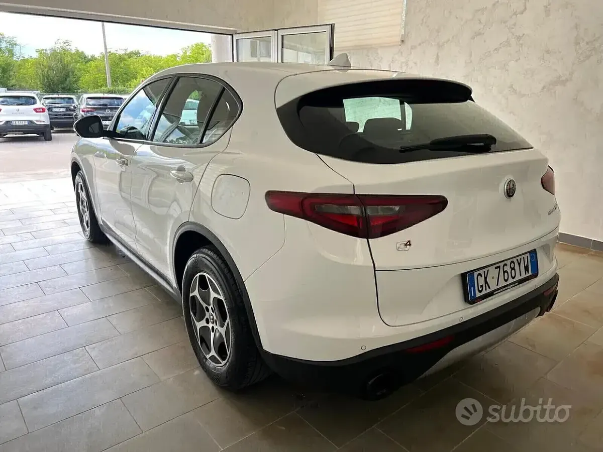 Usata Alfa Romeo Stelvio Ti 190 CV (139 kW) 2022 Bianco SUV