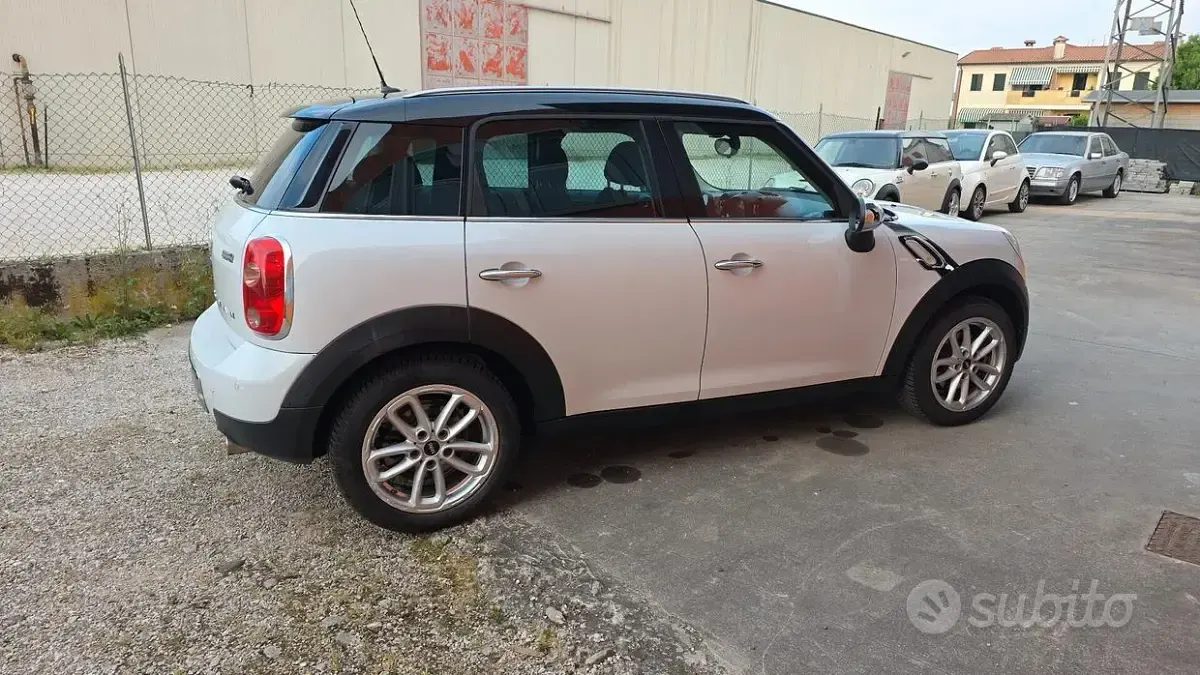 Usata Mini Cooper Countryman 122 CV (89 kW) 2016 Bianco SUV