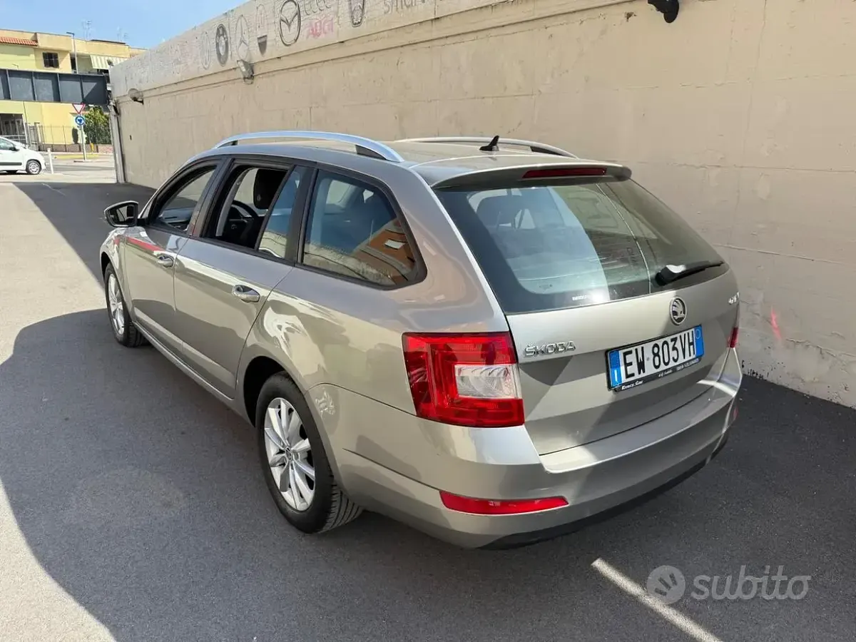 Usata Skoda Octavia 105 CV (77 kW) 2014 Grigio Station wagon