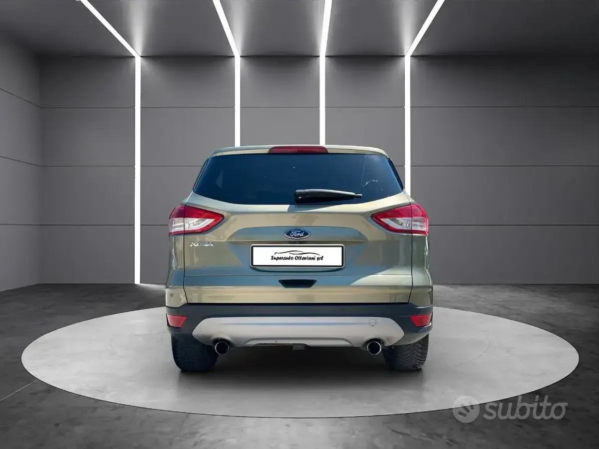 Usata Ford Kuga Titanium 163 CV (119 kW) 2012 Verde SUV