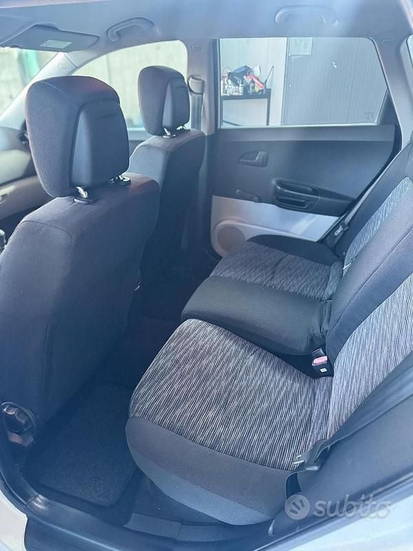 Usata Kia Ceed 109 CV (80 kW) 2009 Bianco Utilitaria