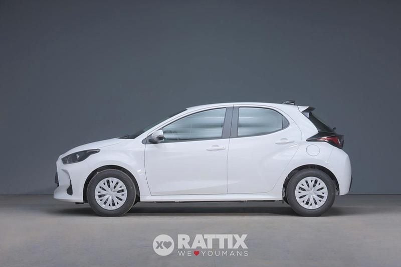 Nouă Toyota Yaris Hybrid Active 92 CP (67 kW) 2025 Alb Berlinǎ