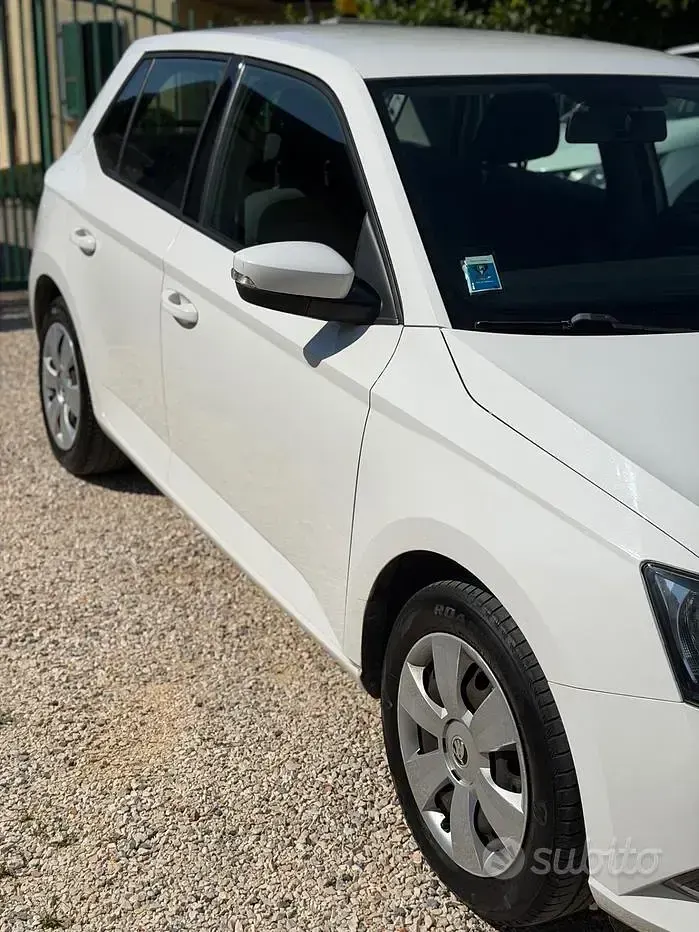 Usata Skoda Fabia Style 75 CV (55 kW) 2016 Bianco Berlina