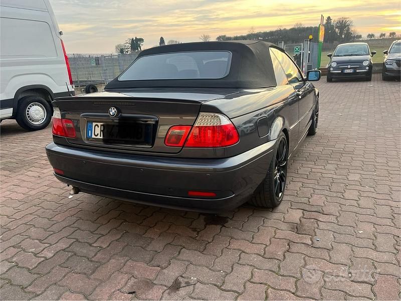 Usata BMW 320 Cabriolet 150 CV (110 kW) 2005 Cabrio