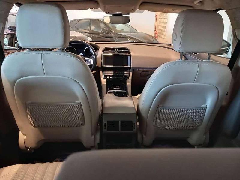 Usata Jaguar F-Pace Portfolio 241 CV (177 kW) 2019 Grigio SUV