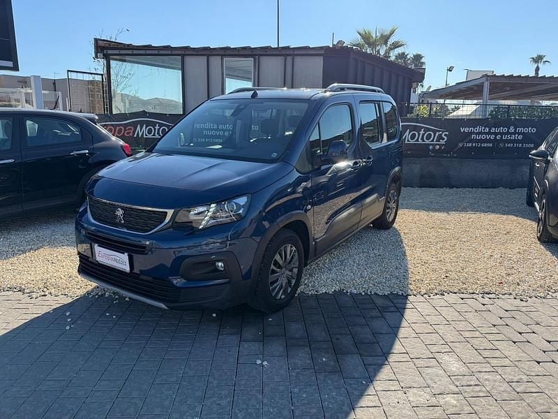 Blu Usata 2019 Peugeot Rifter GT-line Monovolume | 12.490 € (Buon prezzo) - Immagine 1/4