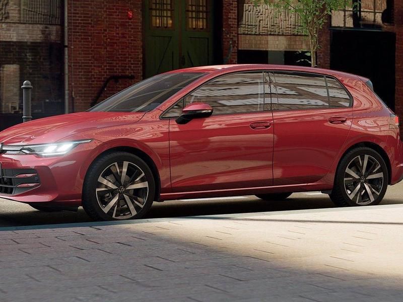 Nuova VW Golf VIII Edition 116 CV (85 kW) 2025 Kings red metallizzato Berlina