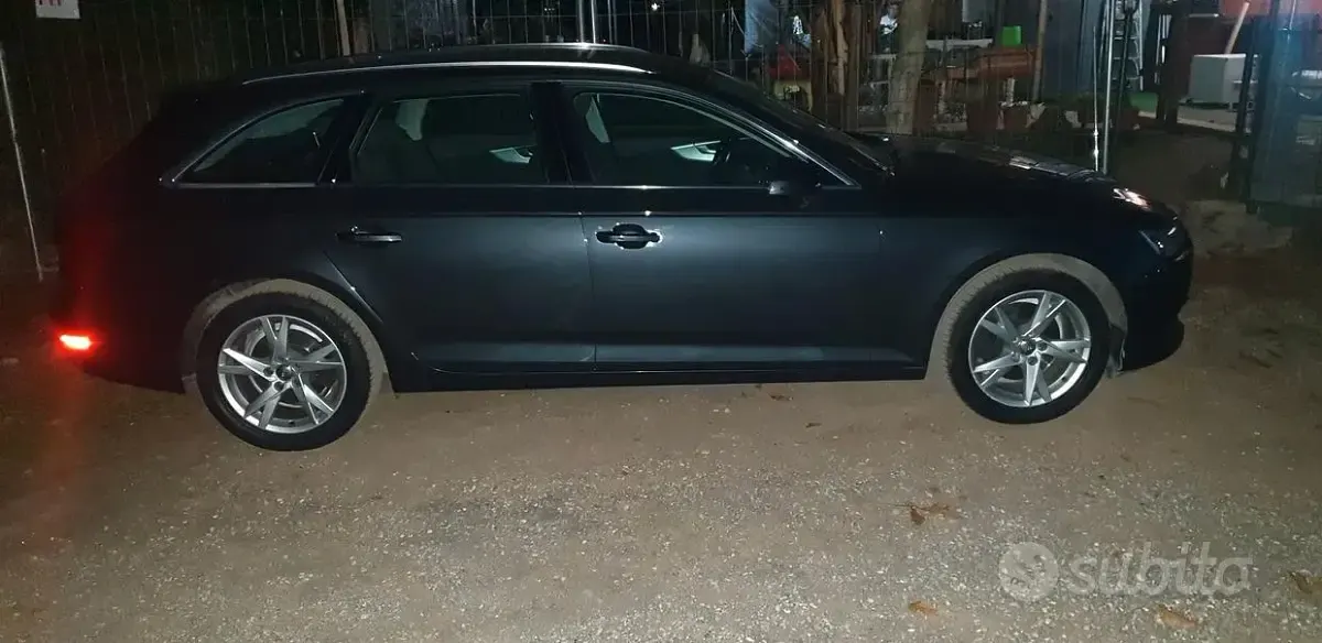 Usata Audi A4 150 CV (110 kW) 2016 Nero Station wagon