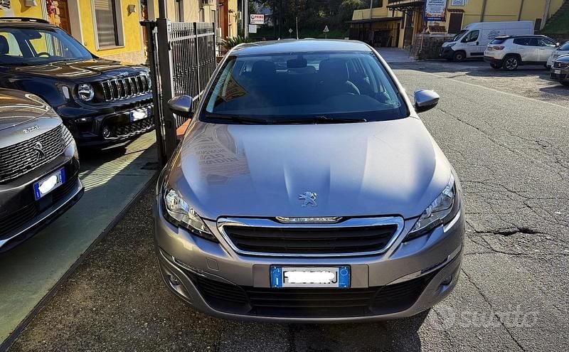 Grigio Usata 2016 Peugeot 308 Business-Line Tre volumi | 8000 € (Ottimo prezzo) - Immagine 1/4