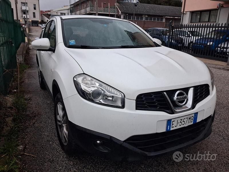 Usata Nissan Qashqai Acenta 110 CV (80 kW) 2010 Bianco SUV