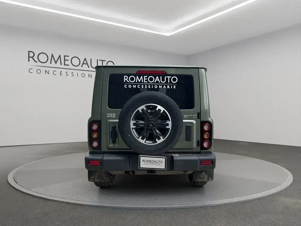 Nuova EMC 212 216 CV (158 kW) 2026 Verde SUV