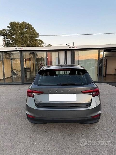 Usata Skoda Fabia Selection 80 CV (58 kW) 2024 Grigio Berlina