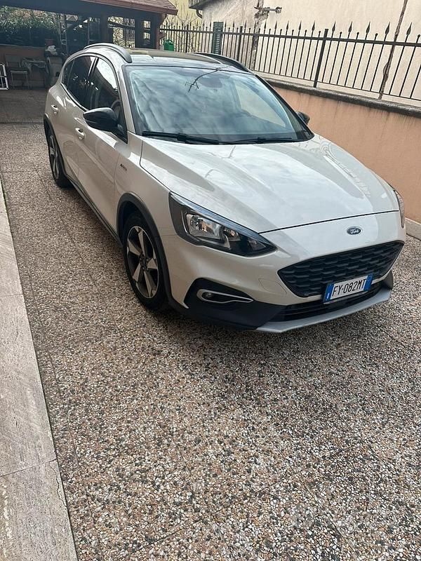 Usata Ford Focus Active 125 CV (91 kW) 2019 Grigio Berlina