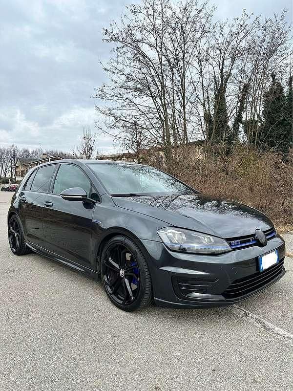 Grigio Usata 2015 VW Golf VII GTE Tre volumi | 14.900 € (Buon prezzo) - Immagine 1/4