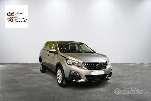 Usata Peugeot 5008 Business-Line 130 CV (95 kW) 2020 Grigio SUV