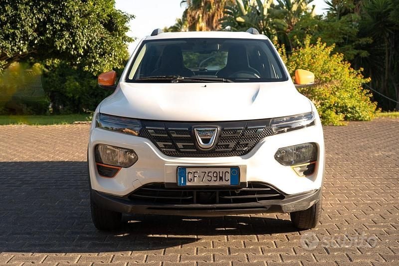 Usata Dacia Spring Comfort Plus 33 kW (45 CV) 2021 Bianco Utilitaria
