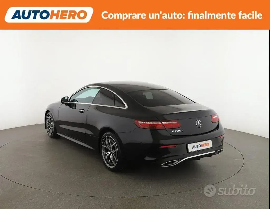 Usata Mercedes E220 Premium Plus 195 CV (143 kW) 2022 Nero Coupé