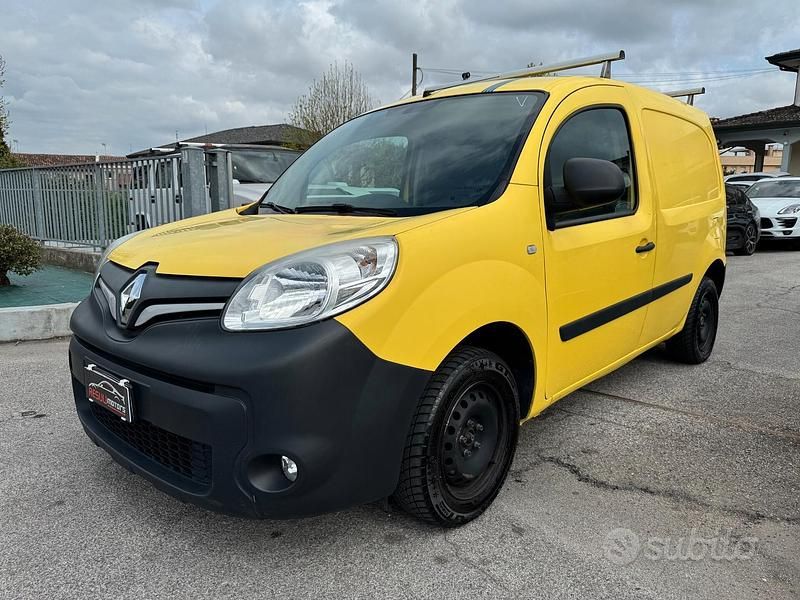 Usata Renault Kangoo 110 CV (80 kW) 2019 Giallo Monovolume