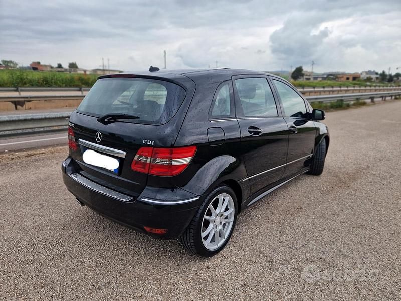Begagnad Mercedes B200 140 HK (102 kW) 2009 Svart Minibuss