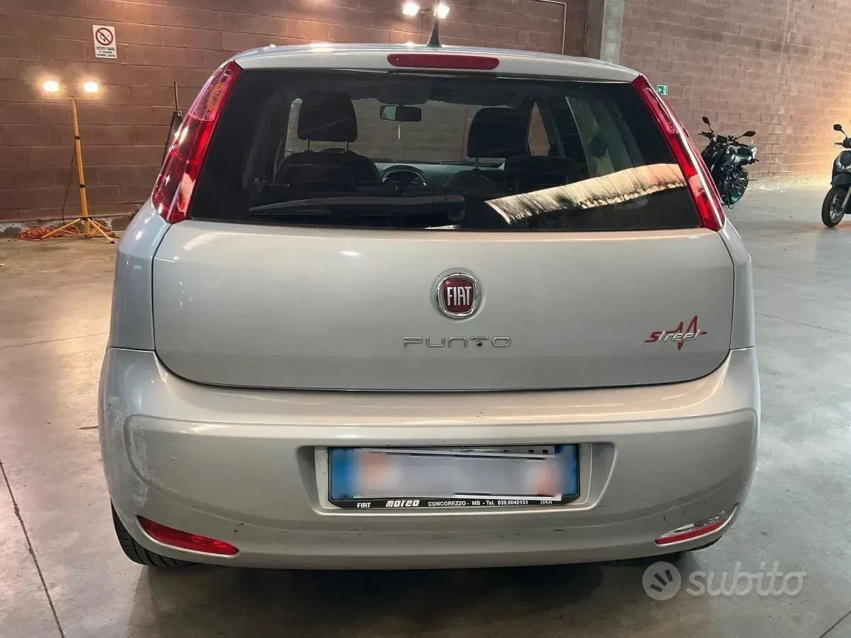 Usata Fiat Punto Street 75 CV (55 kW) 2015 Grigio Utilitaria