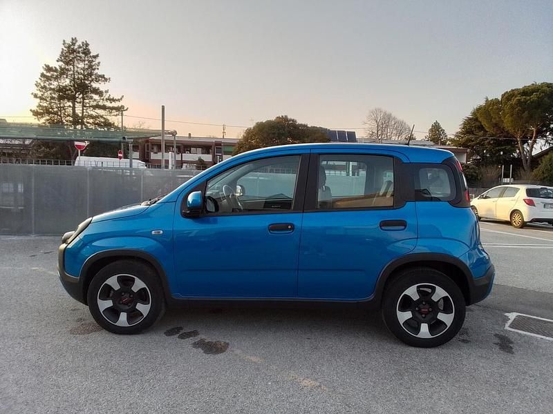 Usata Fiat Panda Cross Cross 69 CV (50 kW) 2022 Blu Utilitaria
