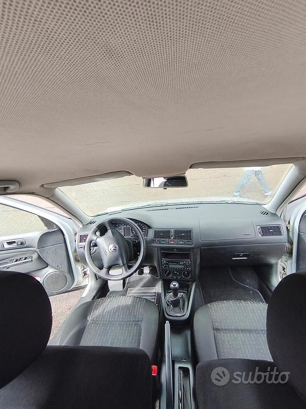 Usata VW Golf IV 75 CV (55 kW) 2001 Grigio Berlina